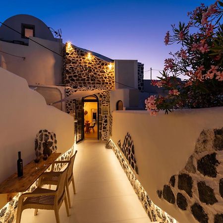 Deep Cave Suites Kontochori Fira  Esterno foto