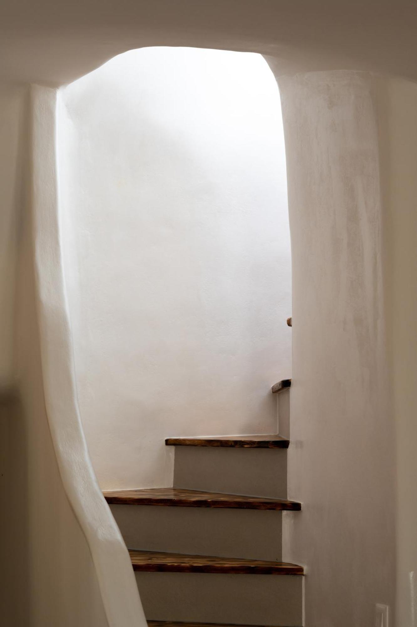 Deep Cave Suites Kontochori Fira  Esterno foto