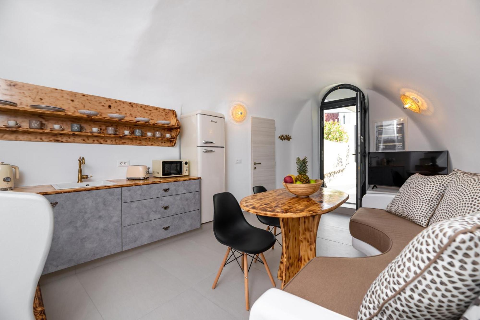 Deep Cave Suites Kontochori Fira  Esterno foto